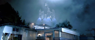 Illustration for article titled The Best "Aliens Land on Earth" Scenes Ever Filmed